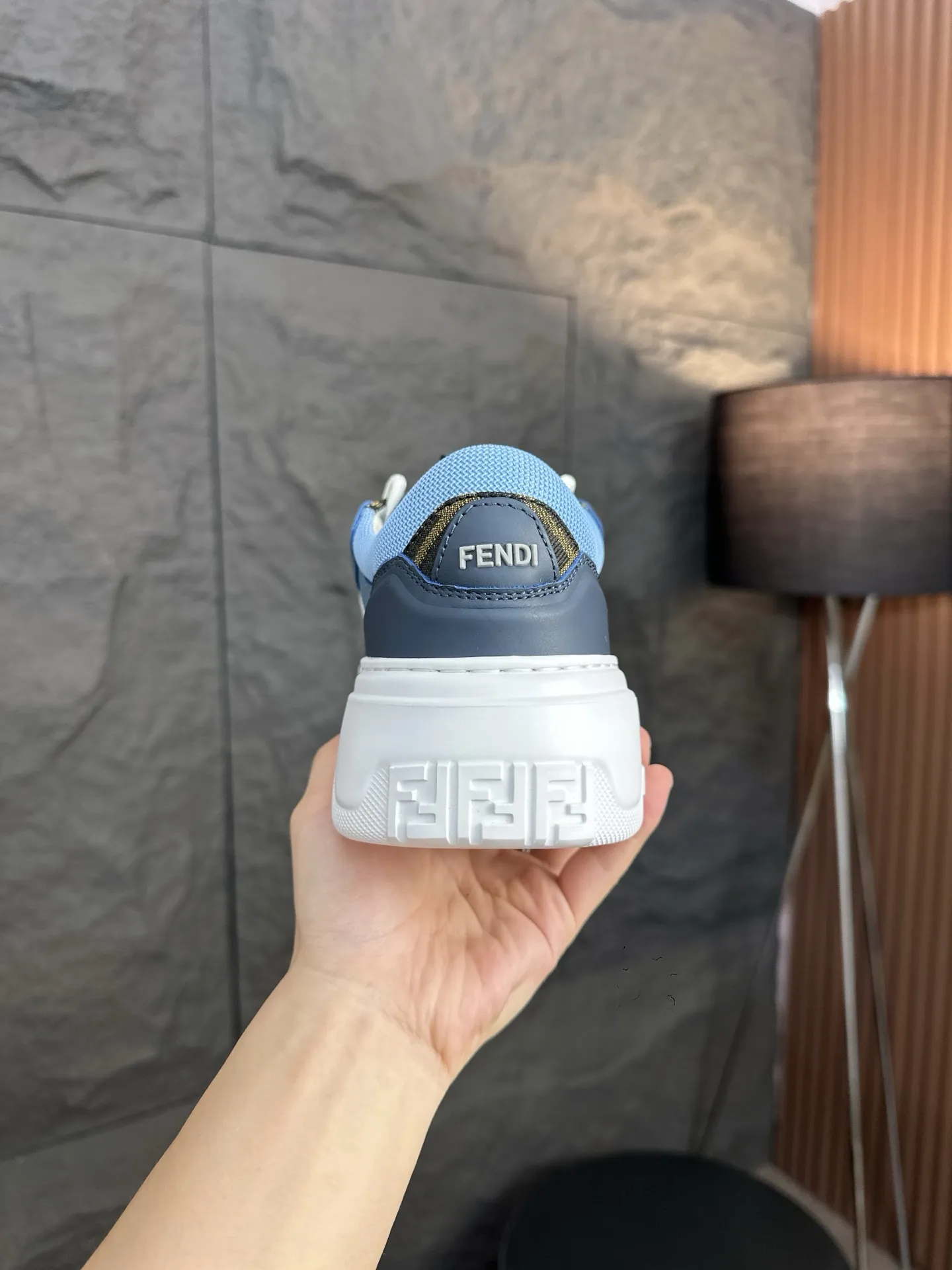 [FENDI] Fendi men's shoes 💰780💰 - High-end quality original casual sports shoes - Upper: Nappa calfskin, pebbled calfskin, tongue and heel; injection molded brand logo plastic module - Lining: brand canvas - Outsole: ultra-light T men's shoes 💰R foam rubber; molded outsole - Super high quality control, fine workmanship: highlighted (high-end, luxury, grade) -Size :39-44 (38, 45, can be customized)